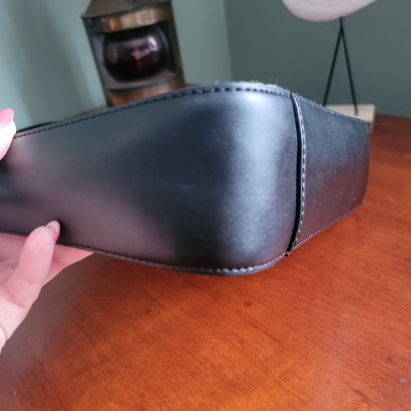 Michael Kors Jet Set Travel Large Messenger Crossbody in Canvas w/ Black Leather - Picture 9 of 14